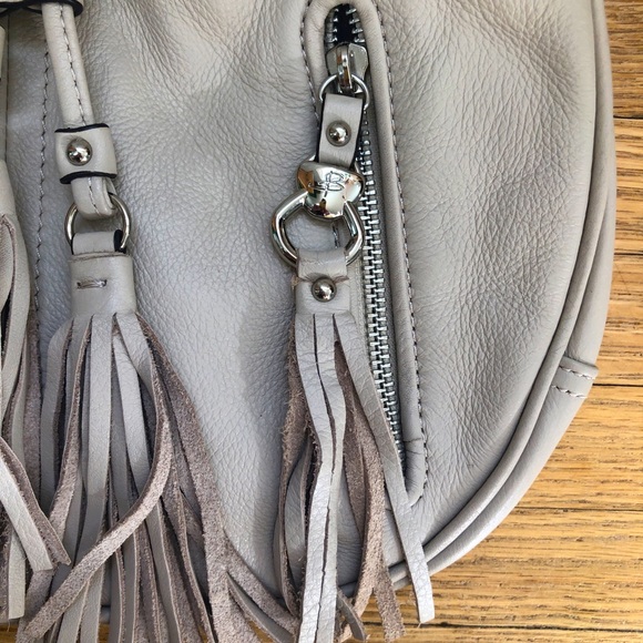 B. Makowsky White Leather Dakota Fringe Crossbody - Picture 3 of 11